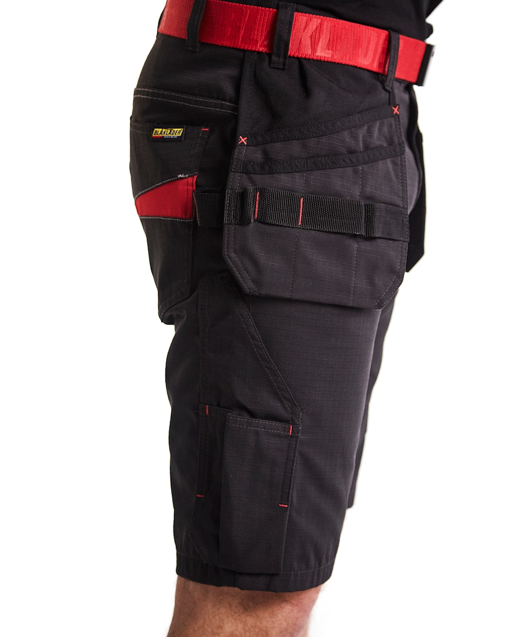 Service Shorts mit Nageltaschen