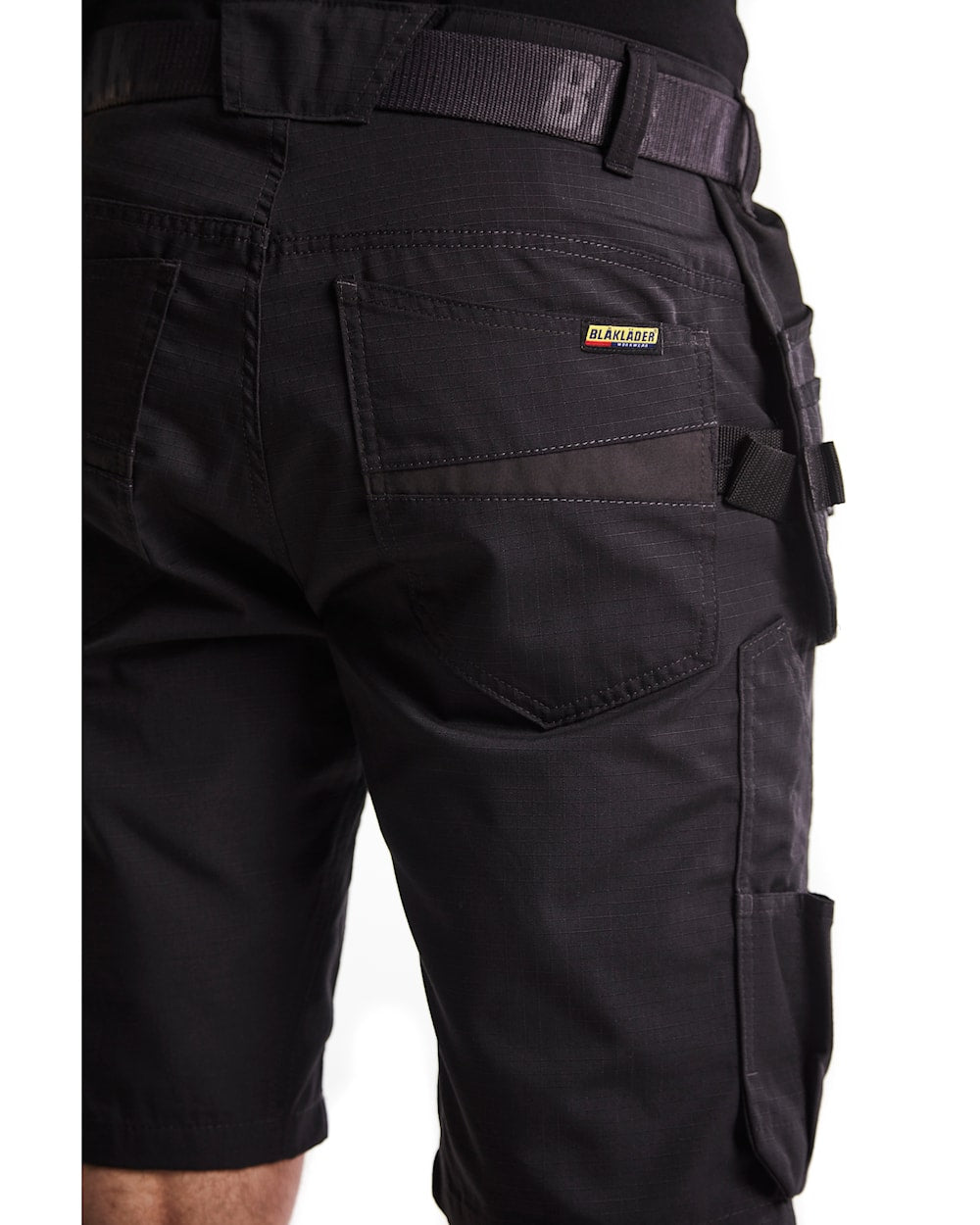 Service Shorts mit Nageltaschen